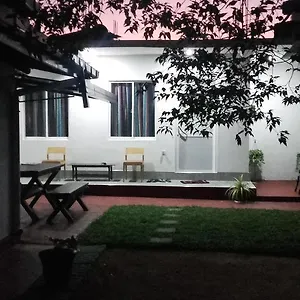 Araliya White House Habitación en casa particular