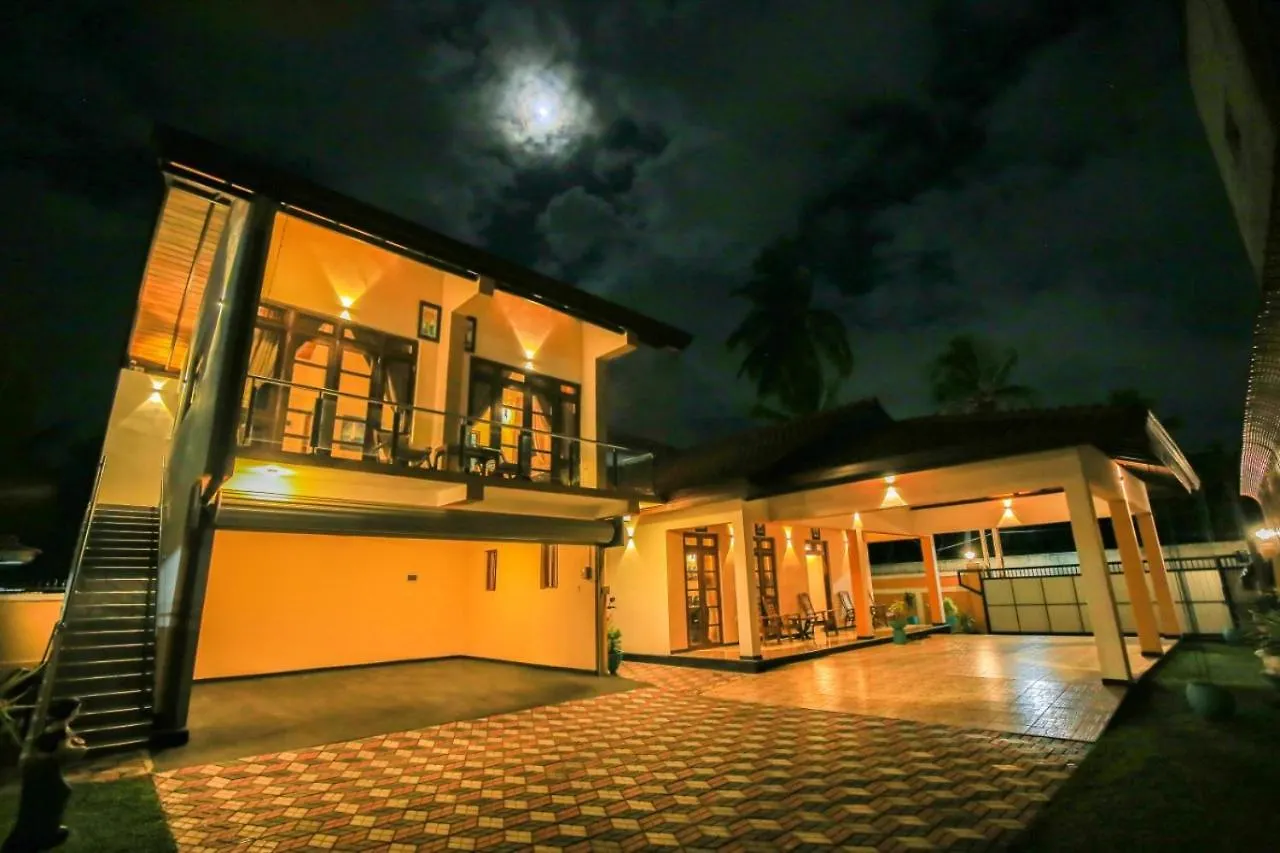 Negombo Andersson Luxury House Hotel Guest house